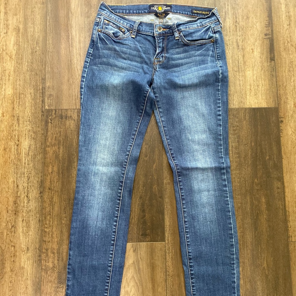 🍀Lucky Brand🍀 Size 6/28 Charlie Skinny Jean